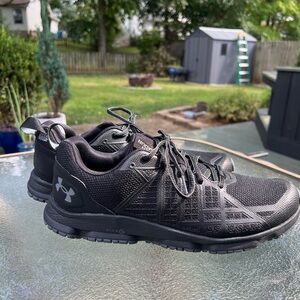 Under Armour Men's Black Athletic Shoes